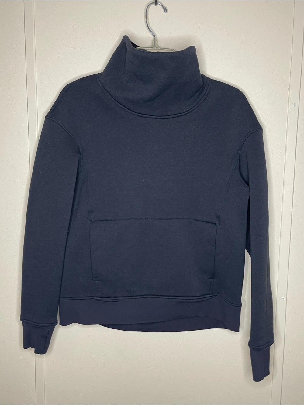 Lululemon women’s kick the cold funnel neck pullover size 6 EUC
